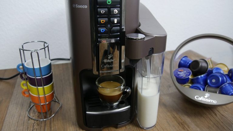 Cafissimo LATTE im Test: Der Kapselvollautomat von Tchibo!