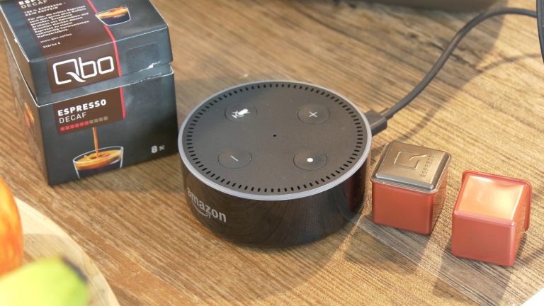 Amazon Alexa bedient QBO-Maschine: Sprachsteuerung im Test