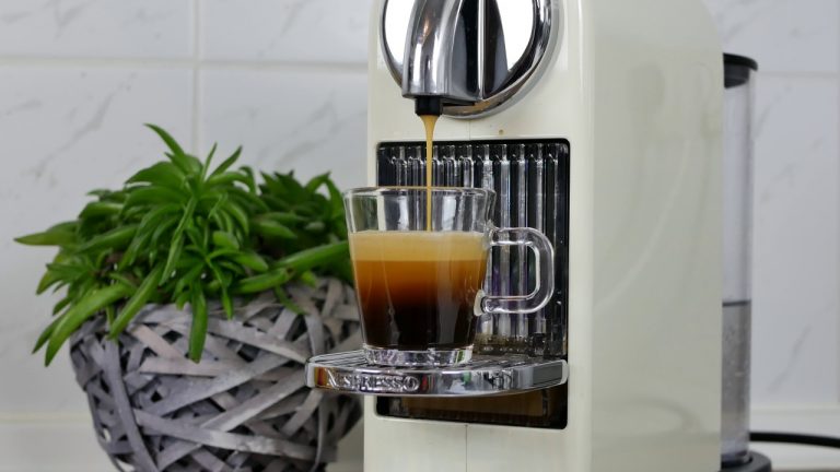 De’Longhi Nespresso Citiz im Test: Kapselmaschine im Retro-Design
