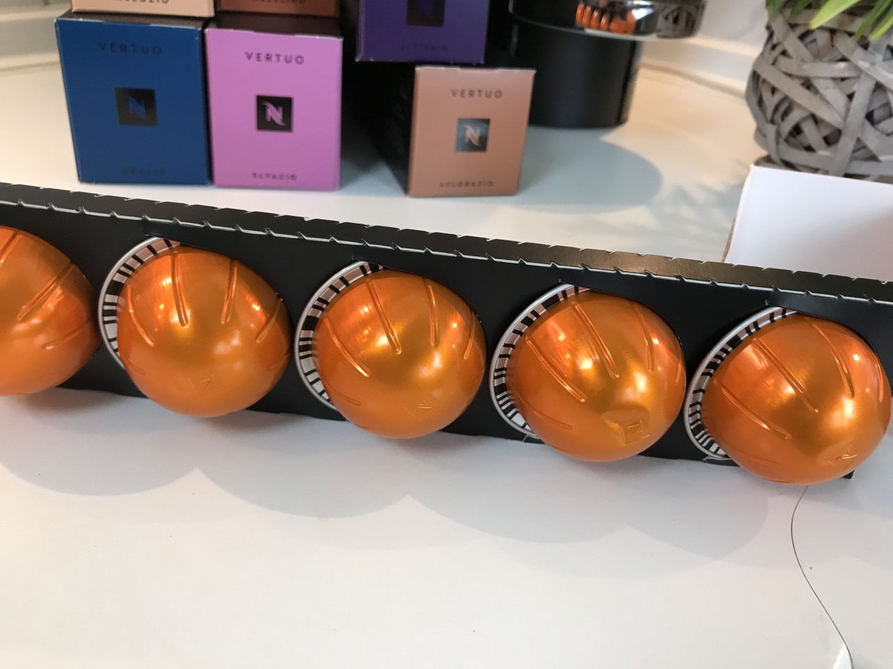 Nespresso_Vertuo_Plus_Kaffeekapseln_Test_Testbericht_Kapselmaschine ...