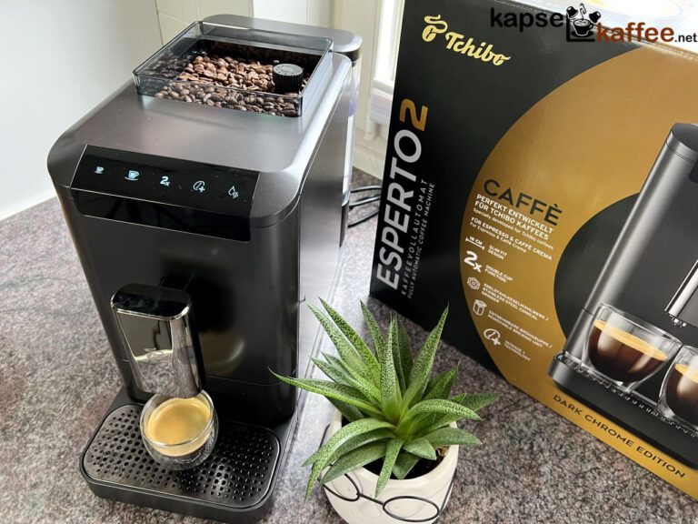Tchibo Esperto2 Caffè im Test (2023): Neu, verbessert & einfach! | Kaffeevollautomat